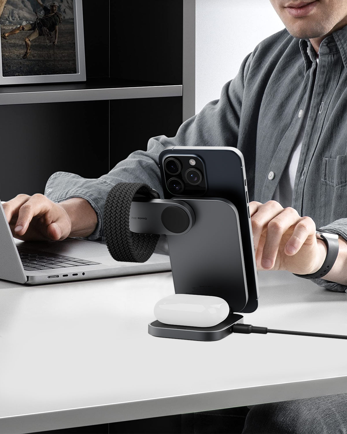 Pengisi Daya Nirkabel Magnetik AUKEY 15W 3 In 1 MFI Dengan Port Tipe C LC-MC312